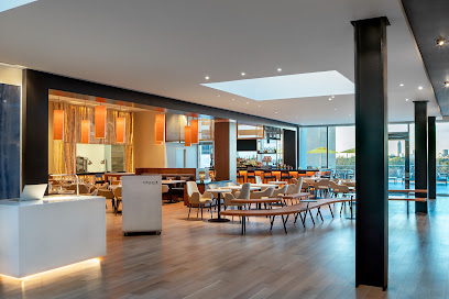 Terrace 54 Bar + Table